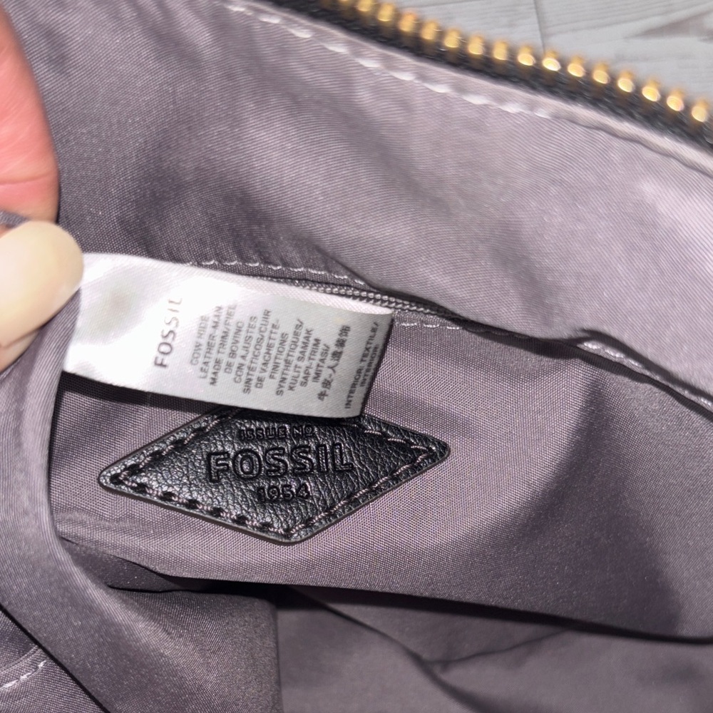 Fossil Black Leather Shoulder Bag - Picture 7 of 11
